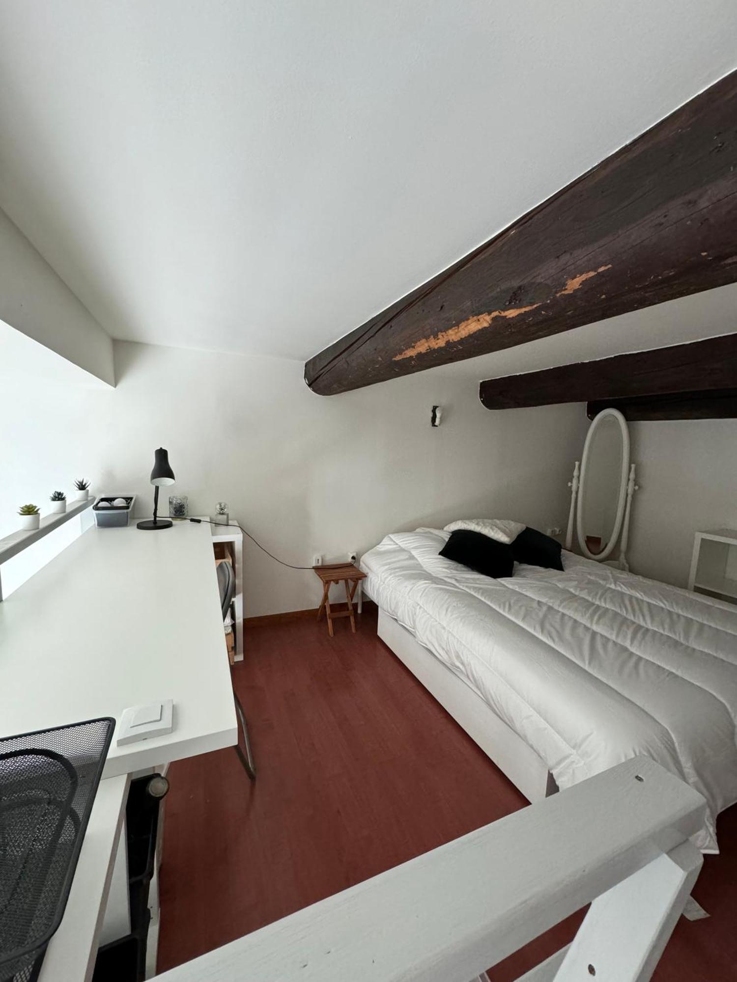 Au Pied Des Halles - 46m2 En Centre - 1 Et 1 Mezzanine - Confort * Sète
