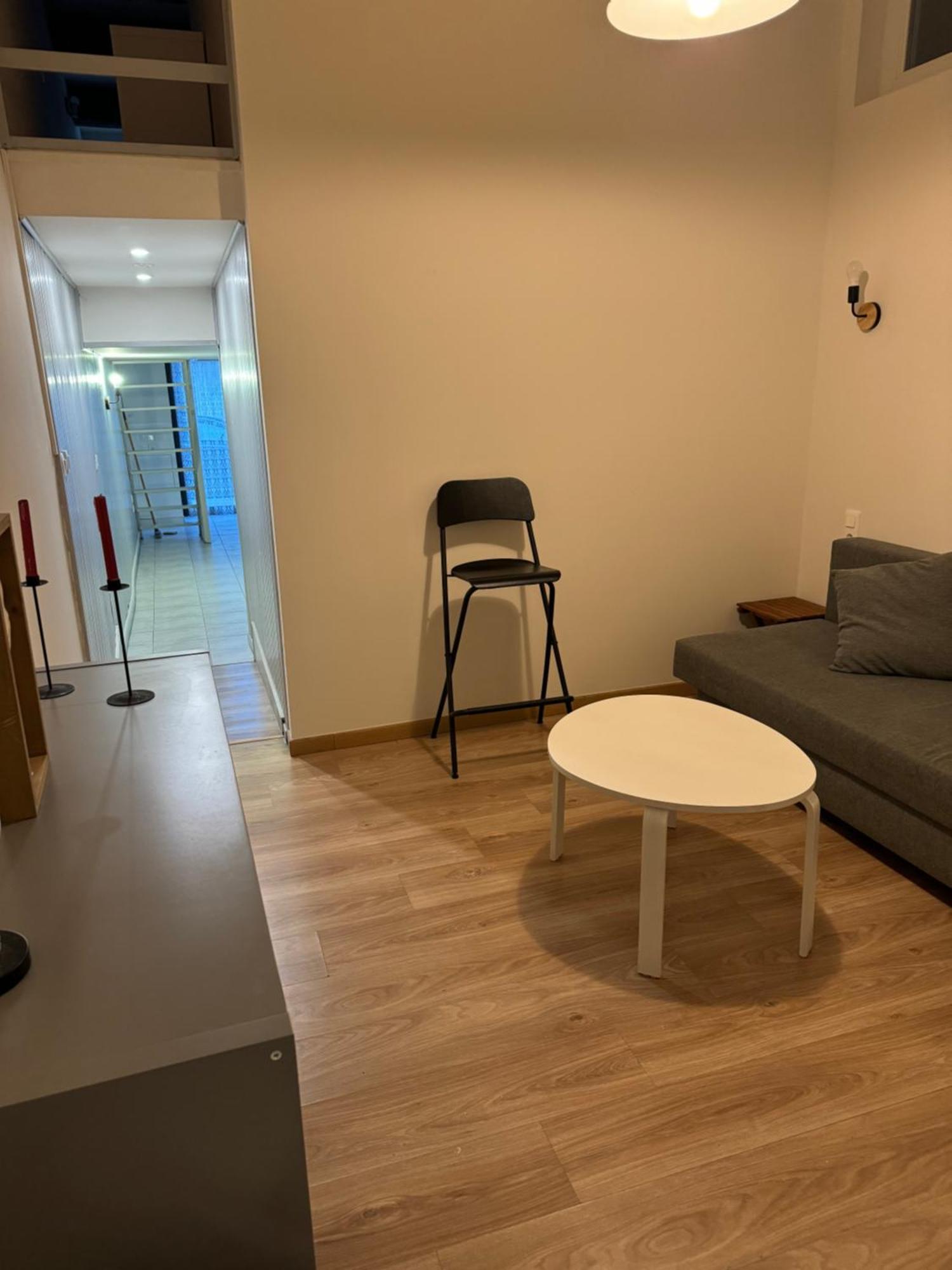 Au Pied Des Halles - 46m2 En Centre - 1 Et 1 Mezzanine - Confort