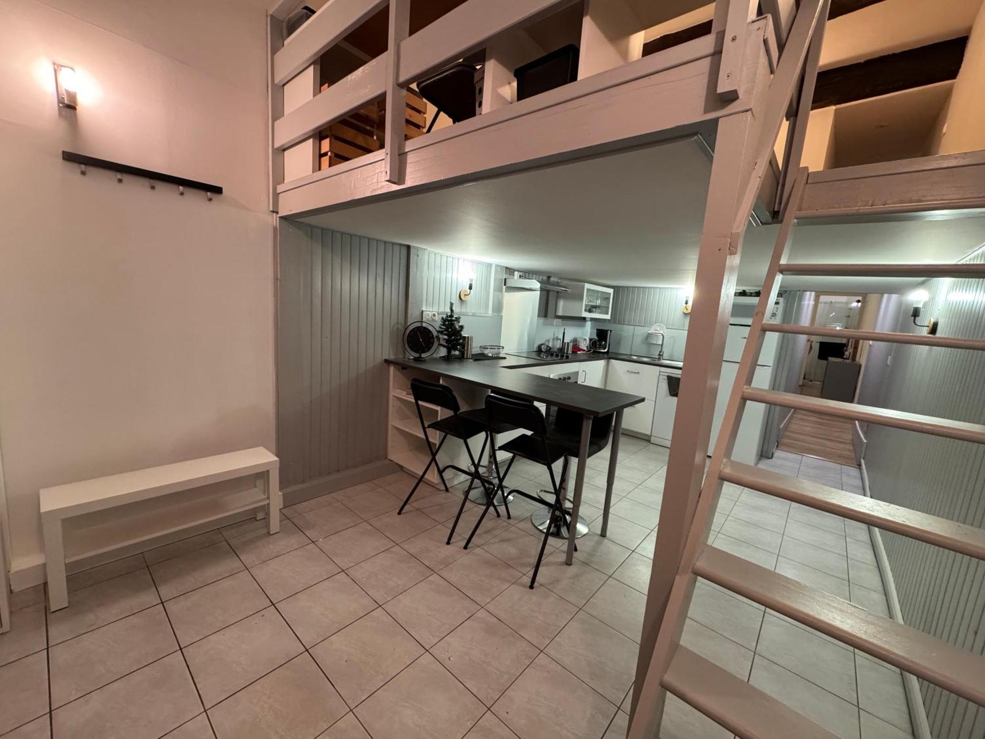 Au Pied Des Halles - 46m2 En Centre - 1 Et 1 Mezzanine - Confort Appartement *